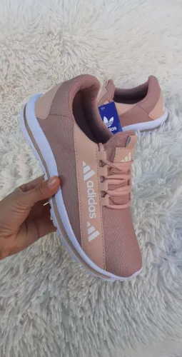 Mega promoção de tênis