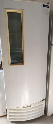 Freezer vertical metalfrio
