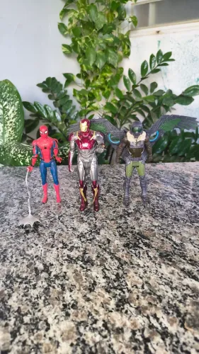 Kit de Bonecos Homem Aranha de Volta ao Lar