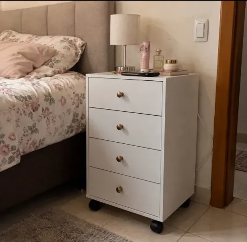 Mesa de Cabeceira (Entrega Rápida Produto Novo)