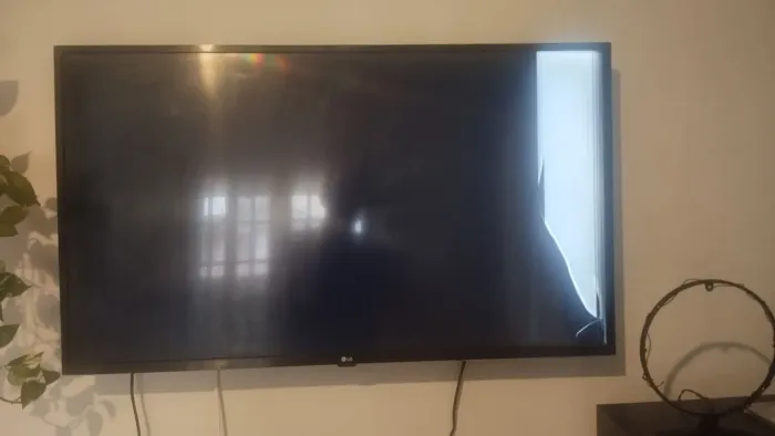 Smart TV LG 43" (LEIA O ANÚNCIO)