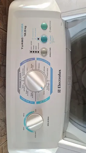 Vendo Máquina de Lavar 12kg