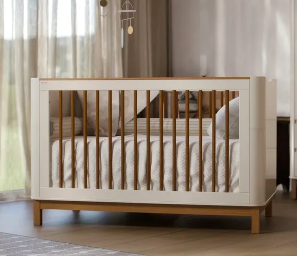 ? Quarto Infantil Completo - Berço que Vira Mini Cama + Cômoda + Guarda-Roupa
