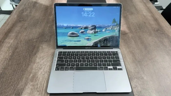 macbook air 2020 i5