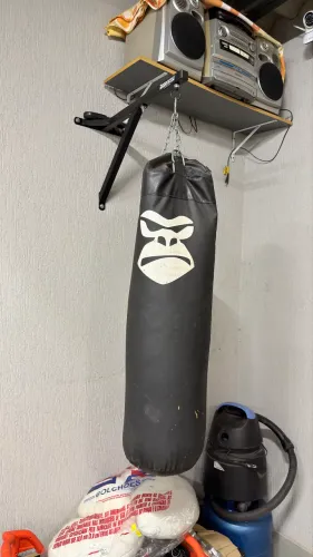 Saco de pancada Gorilla + suporte