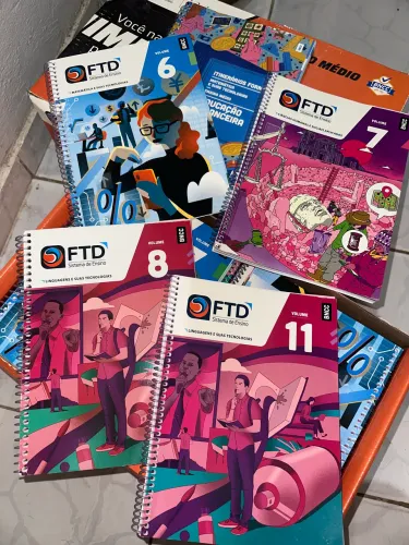 Livros completos do 1ºano Médio da editora FTD.