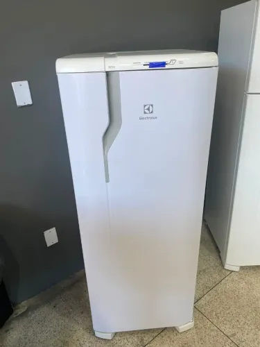 Geladeira electrolux 