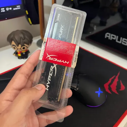 MEMÓRIA RAM 16GB DDR4 HYPERX