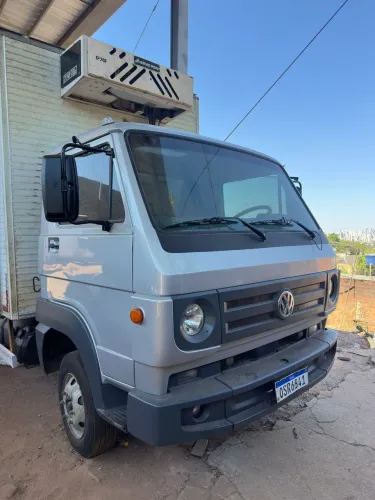 Vw delivery baú e câmara fria 