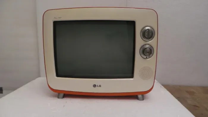 TELEVISÃO LG TV 14 POLEGADAS RETRÔ MODELO 14SR1AB FUNCIONANDO 100%