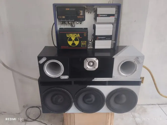 Vendo som automotivo
