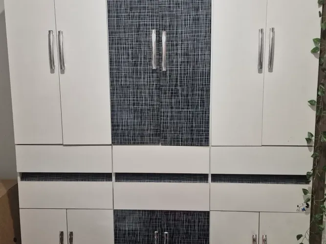 Doação de guarda roupa