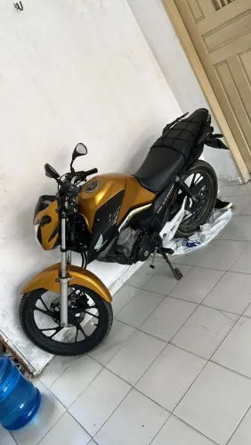 TITAN 160 2022