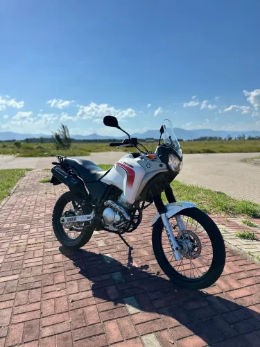 Tenere 250 Branca 2011