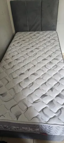 Cama de solteiro com box de baú e cabeceira
