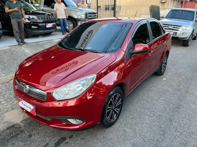 Fiat Grand Siena Attrac. 1.4 EVO F.flex 8V 2013
