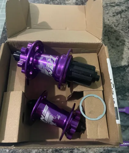 Cubos cassete tanke Th390 8v a 12 V barulhento
