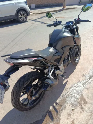 CB300 F 