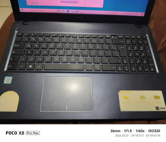 Asus vivobook i3