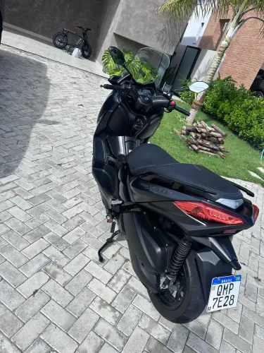 Xmax 2022 com 19.000 km