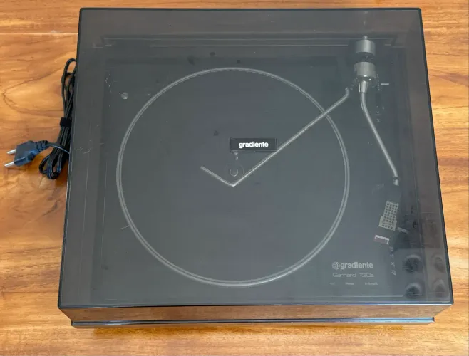 Toca discos Garrard 730S revisado