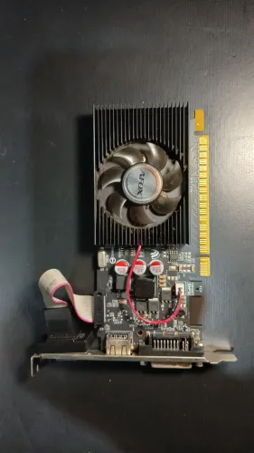 GT 610 2gb ram !! Com caixa original !