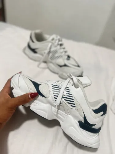 Tenis