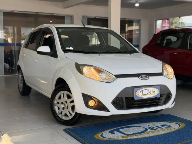 Ford Fiesta Class 1.6 8V 98cv 5P 2013