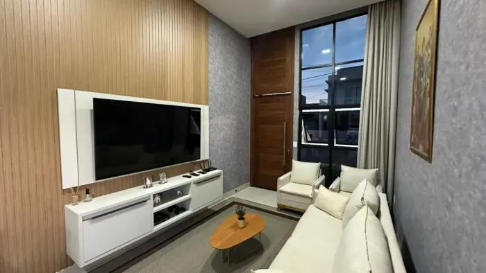 Belíssima Casa 3/4 Sendo 2 Suítes No Residencial Villa Dos Ventos