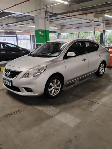 Nissan Versa SL 1.6 16V Flex Fuel 4P Mec. 2013