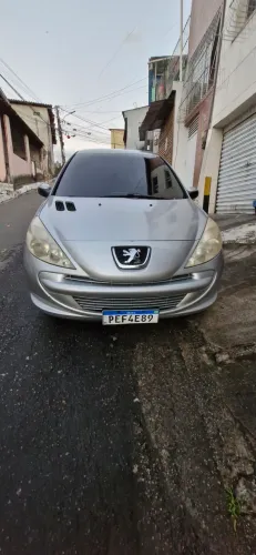 Peugeot 207 Sedan Passion XR 1.4 Flex 8V 4P 2012