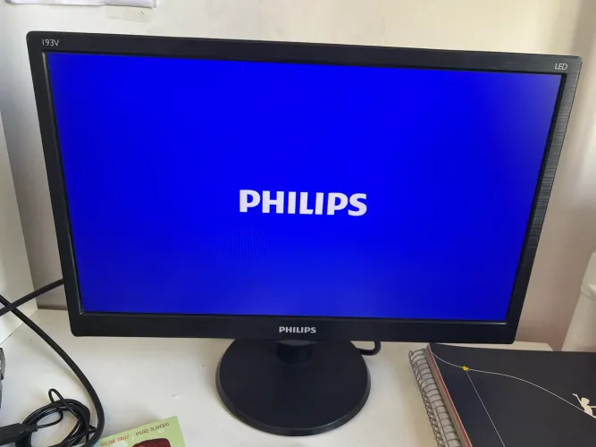 Vendo monitor Philips 19 por
