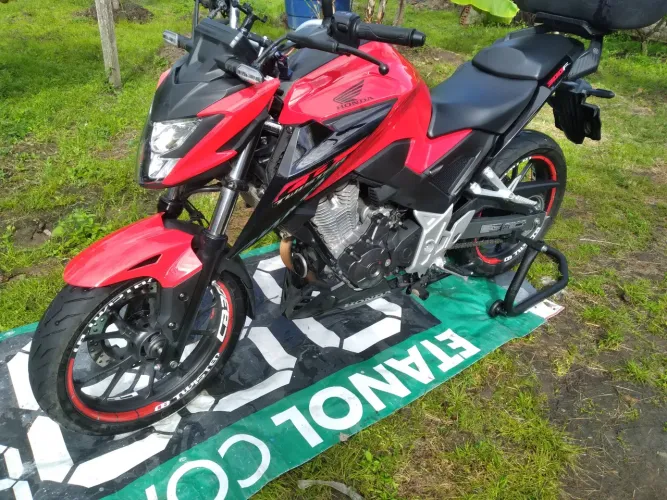 Twisterf 300 ABS