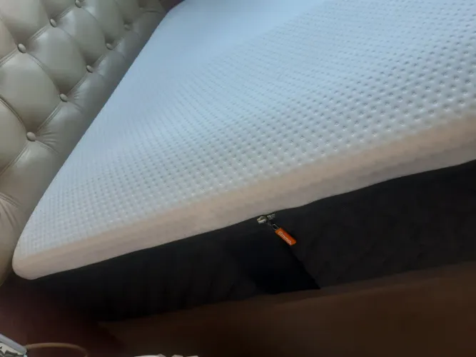 Vendo colchão semi novo EMMA HÍBRIDO PREMIUM