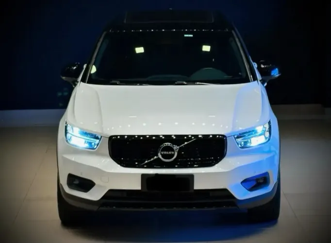 Volvo XC40 T-5 R-design 2.0 252cv AWD 2019