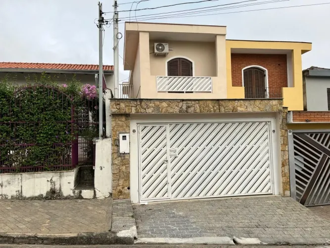 Sobrado 177m², para locação, 3 quartos sendo 1 suíte, 2 vagas Valparaíso - Santo André - S