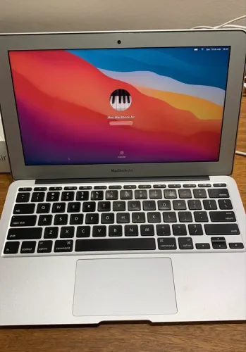 MacBook Air 2014 - Apenas 36 ciclos de bateria