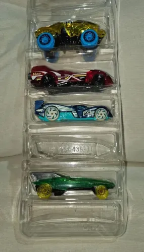 Lote de miniaturas de carros de corrida/colecionáveis,