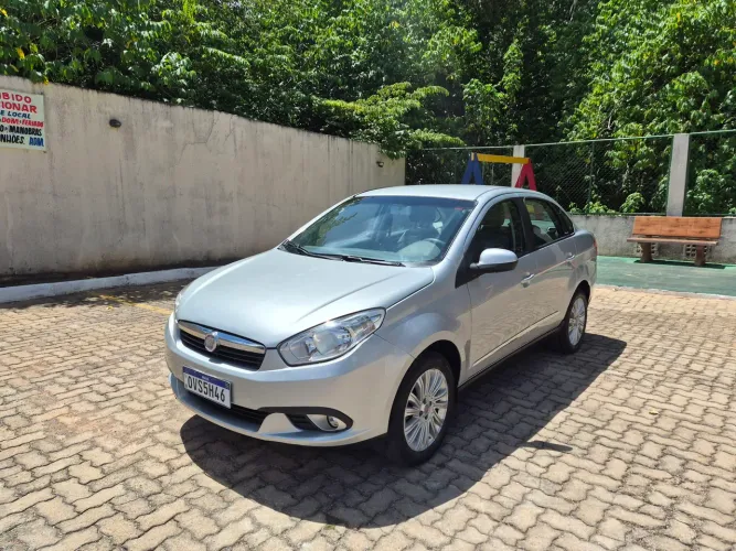Fiat Grand Siena Essence 1.6 Flex 16V 2014
