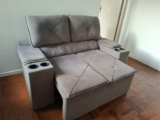 Sofá semi-novo, perfeito estado (154cm)