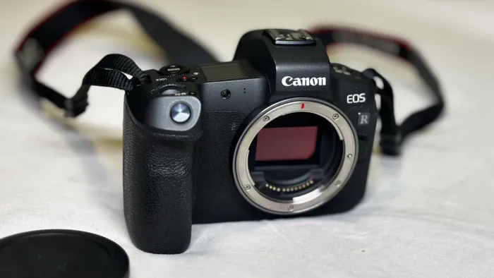 CÂNON EOS R EM ESTADO DE NOVA
