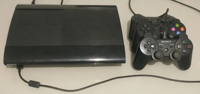 Ps3 Super Slim 250GB Com 3 Controles e Jogos.