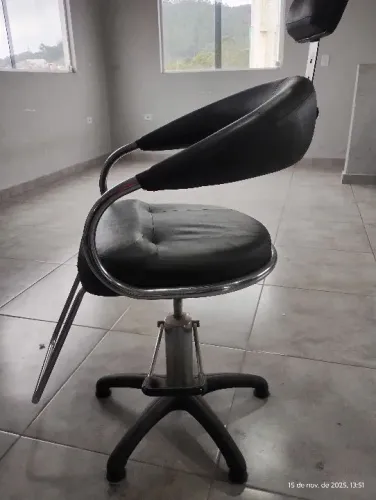 Kit lavatório e cadeira de corte