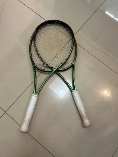 Par de raquetes Wilson blade v8 18x20 305g