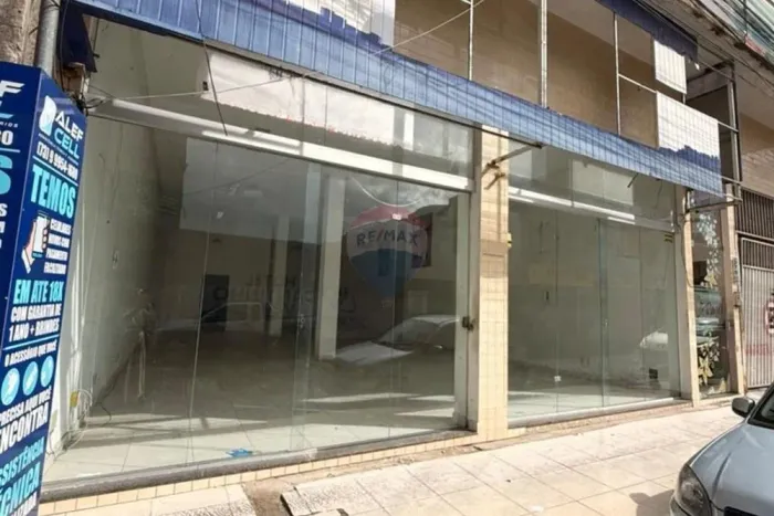 Ponto comercial de 600m² no CENTRO de Teixeira de Freitas