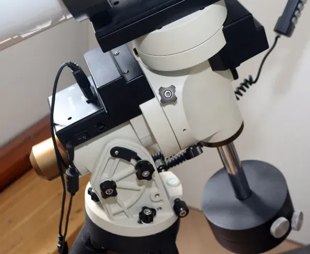 Montagem equatorial  Ioptron IEQ45 com case completa.