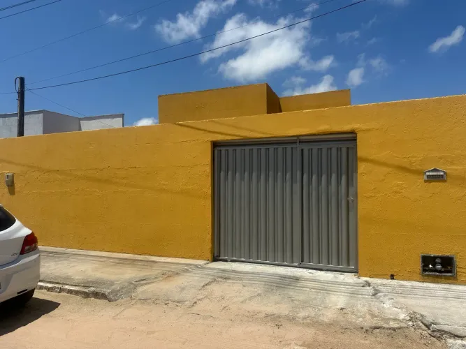 Casa em Extremoz, bairro Jardins - REPASSE