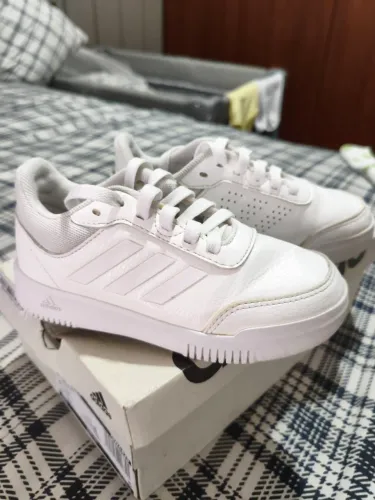 Tênis infantil adidas original número 29 - muito novo