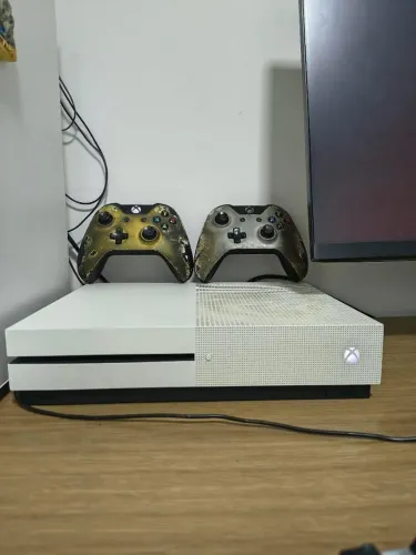 XBOX ONE S (SEMINOVO)