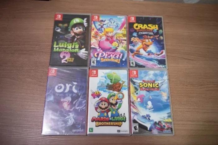 Jogos: Sonic 150,00 Luigi 260,00 Peach 260,00 Crash 150,00 Mario 220,00 Ori - 260,00 (lacr